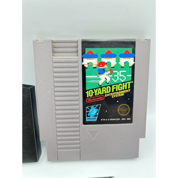 Vintage 1985 Nintendo NES TEN YARD FIGHT Video Game With Instruction Booklet - Picture 2 of 8